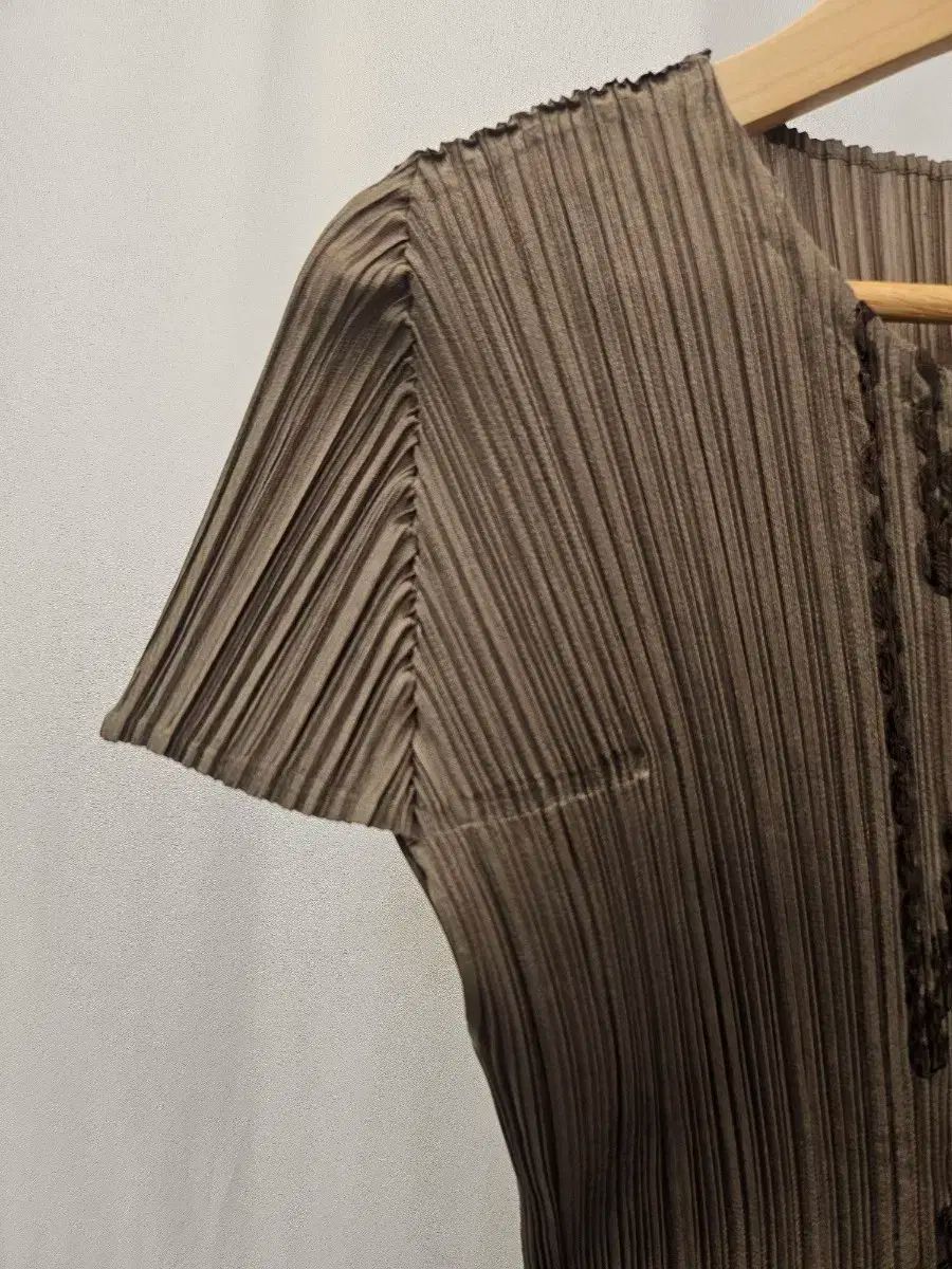 PLEATS