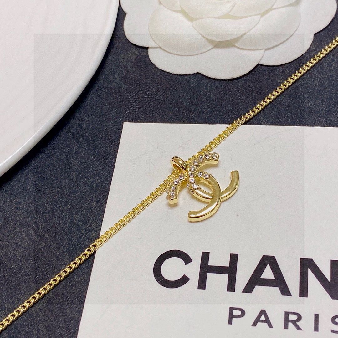 たむ❗️CHANEL 18K金ゴールド ダブルCロゴペンダント 今日特価】CHANEL ダブル C サイン セミステレオ シンボル