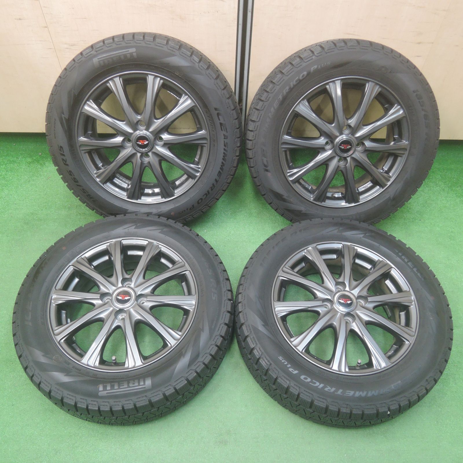 [送料無料] バリ溝！21年！9.5分以上スタッドレス 185/65R15 ピレリ アシンメトリコ プラス TEAD weds PCD100/4H4010908SYス