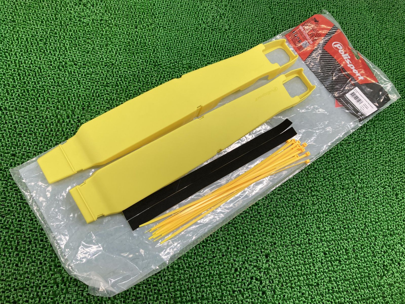 Polisport製RM-Z250 RM-Z450 スイングアームプロテクター 左右 黄 84571 社外 新品 RJ42A RL42A 10-15年 RMZ スイングアームカバー
