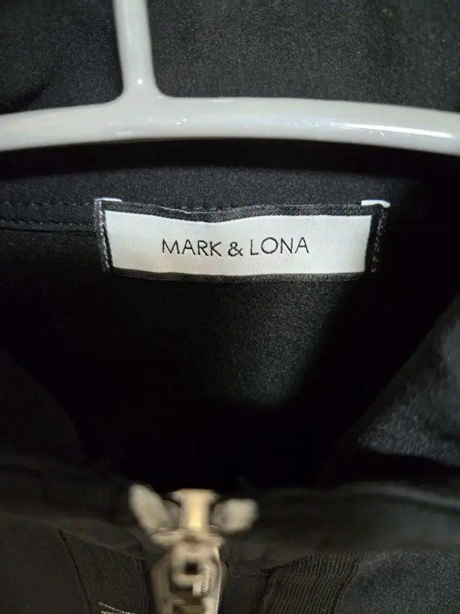 MARK＆LONA マークアンドロナ ゲージカモミニトート ICE GREY. MARK