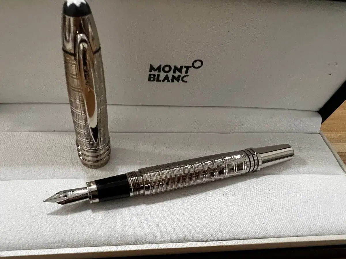 モンブラン 万年筆 4810 JFK 750 シルバー