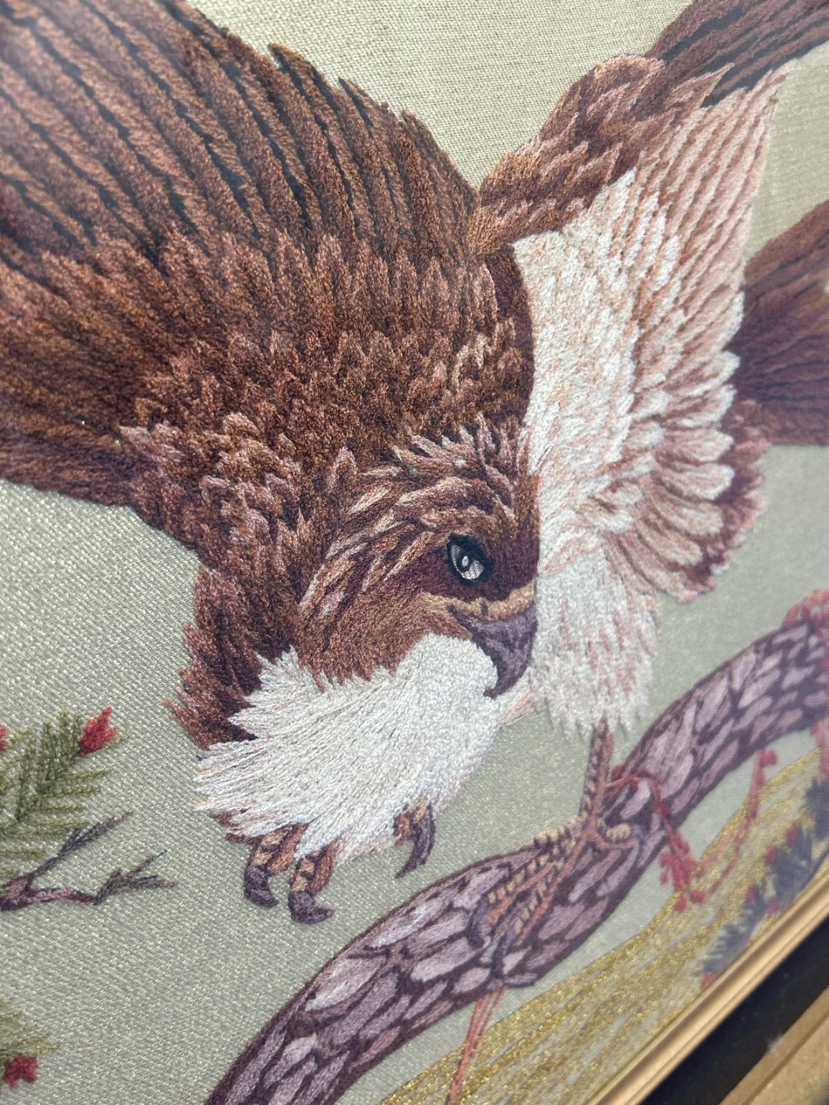 ③文化刺繍　鷹 東京文化刺繍キット No472 桜と鷹 4号サイズ | 東京文化刺繍 (株