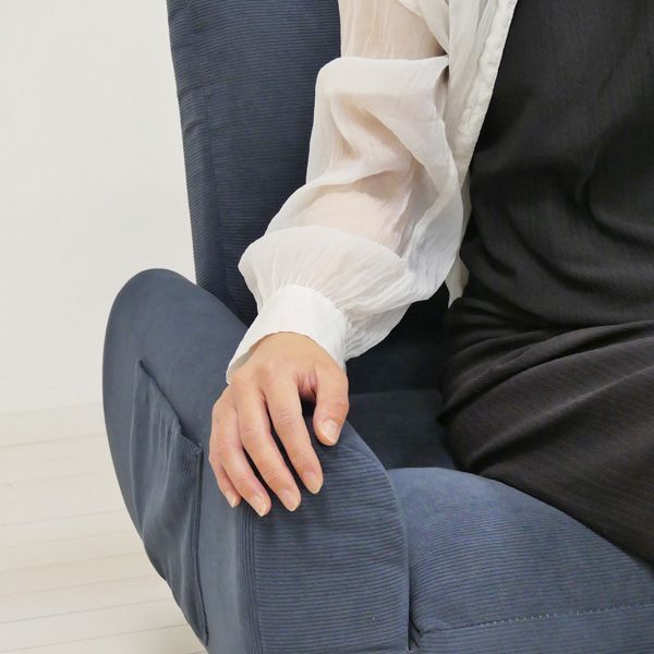 ネイビーブルー