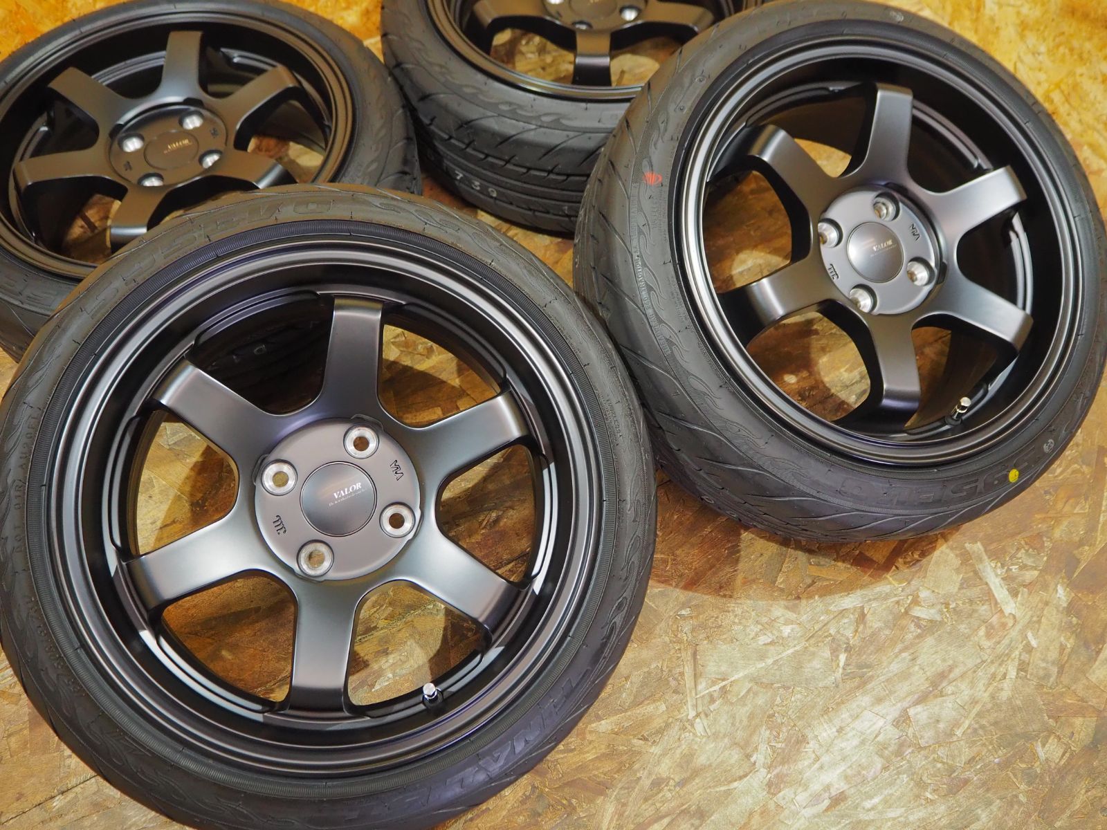 逆ゾリ 165 50R15 6.5J 38 4H100 ハイグリップ 人気 深リム 軽量 引っ張り タイヤホイールセット1台分 アルト エブリイ スペーシア ワゴンR ライフ デイズ エッセ コペン ミラ ムーヴ 軽トラ 軽箱 軽四 カスタム ブラック