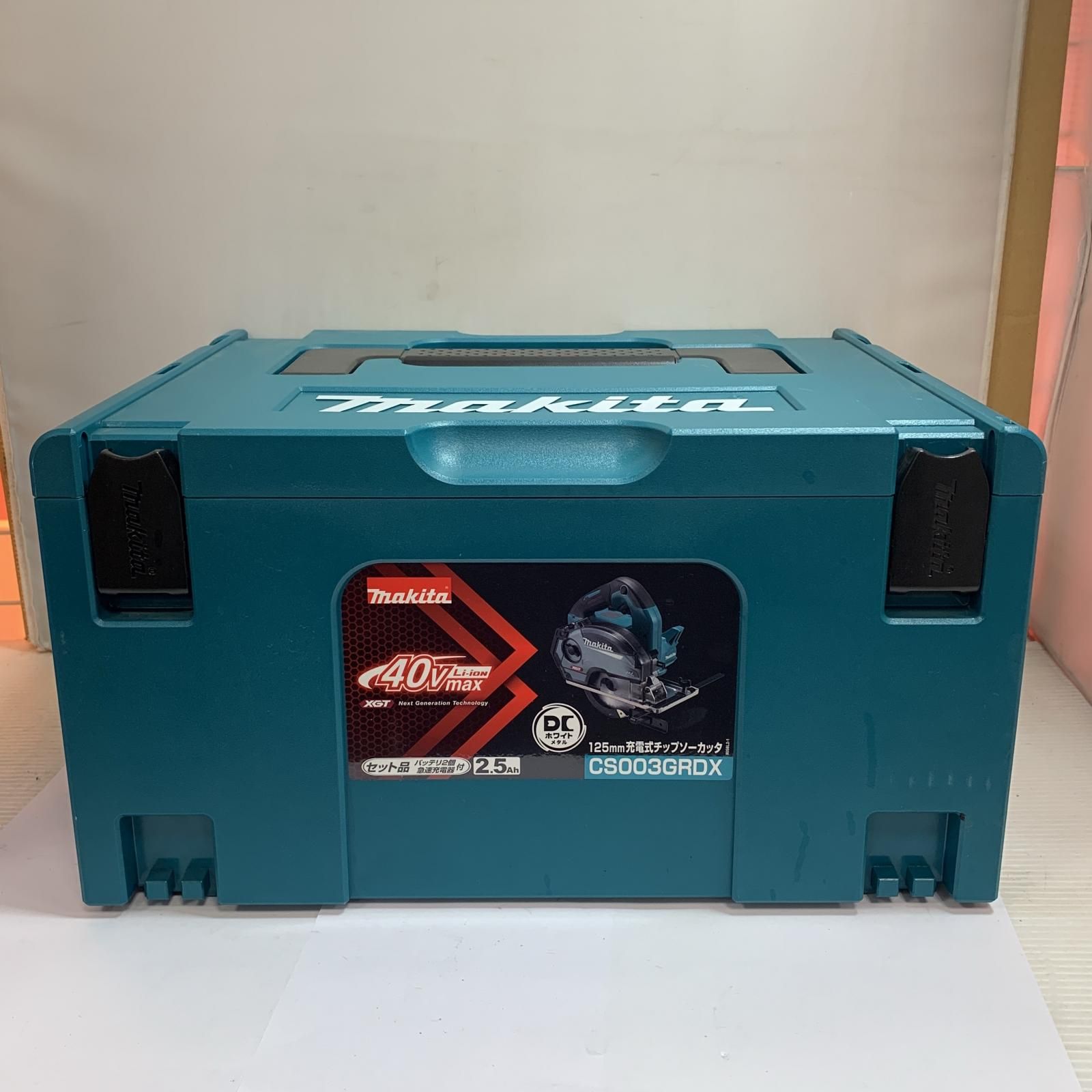 ♭♭MAKITA マキタ 40ｖ 125mm チップソーカッター 充電器 充電池2個 ケース付 22025.10製造 CS003GRDX ブルー