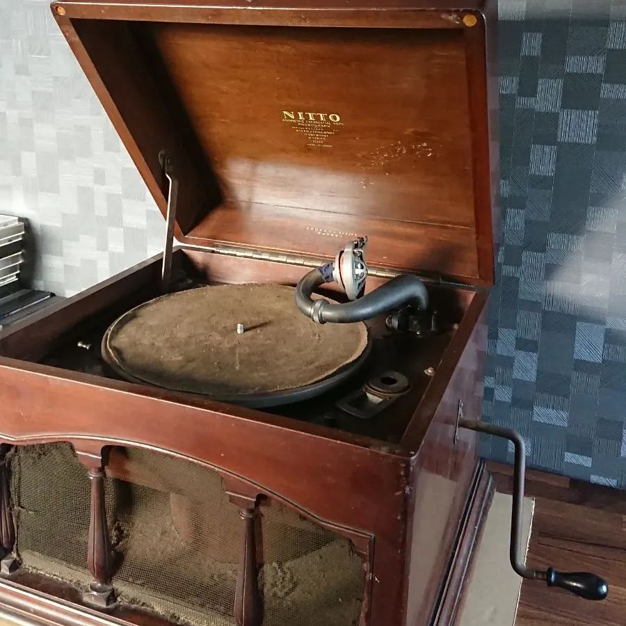 トデザイン ヤフオク! - Nitto Gramophone (日東四號)の蓄音機 Junk