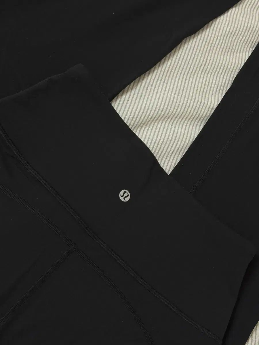 lululemon ルルレモン ハイウエスト ブーツカット レギンス