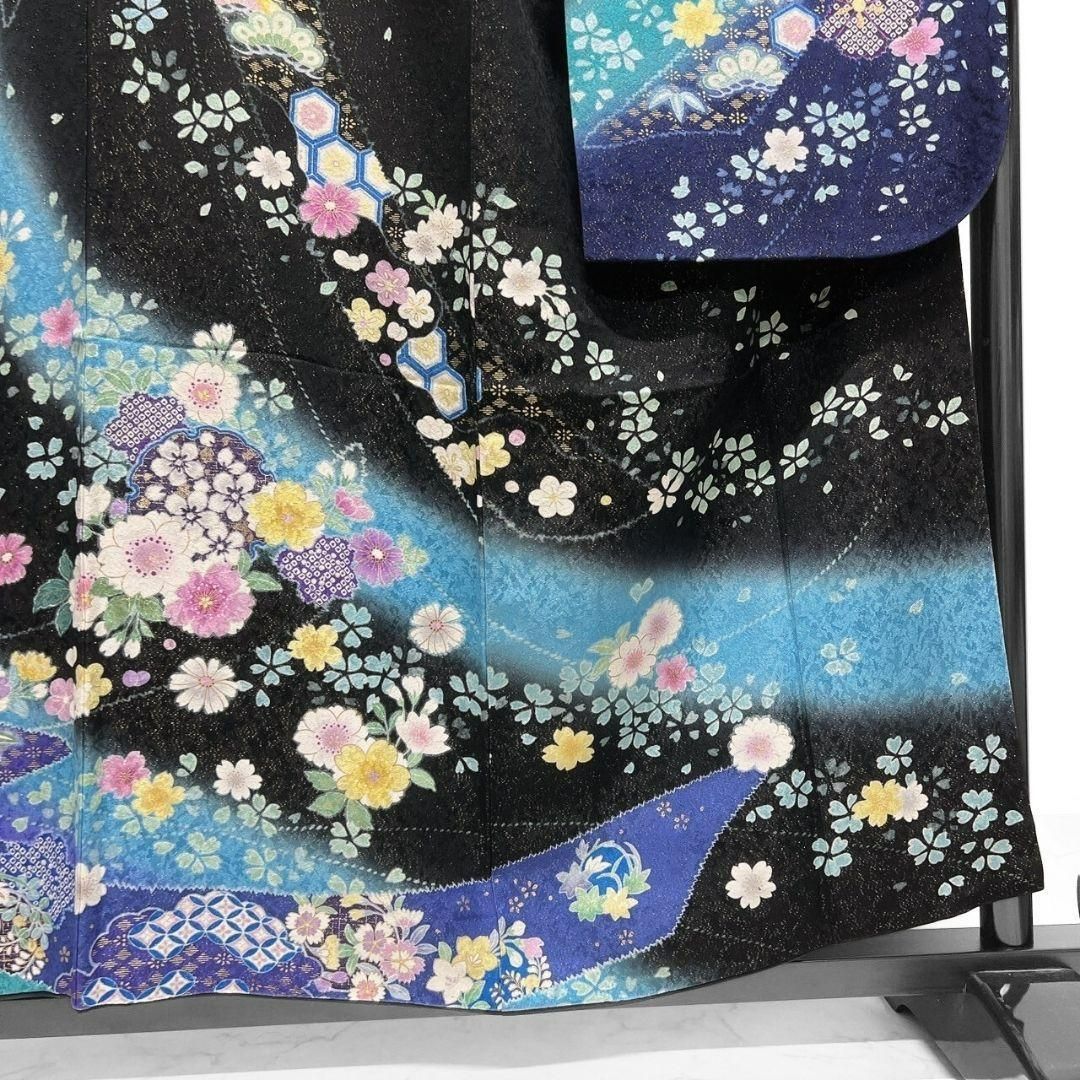 金通し金駒刺繍桜花模様枝垂れ桜振袖着物013a p