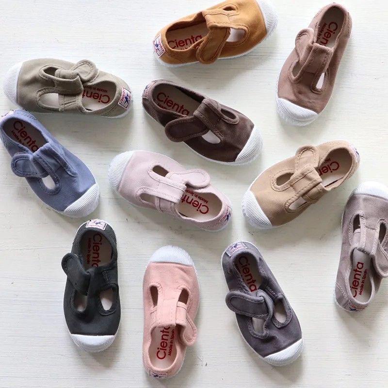 新品・未使用】Cienta（シエンタ）キッズ Tストラップシューズ