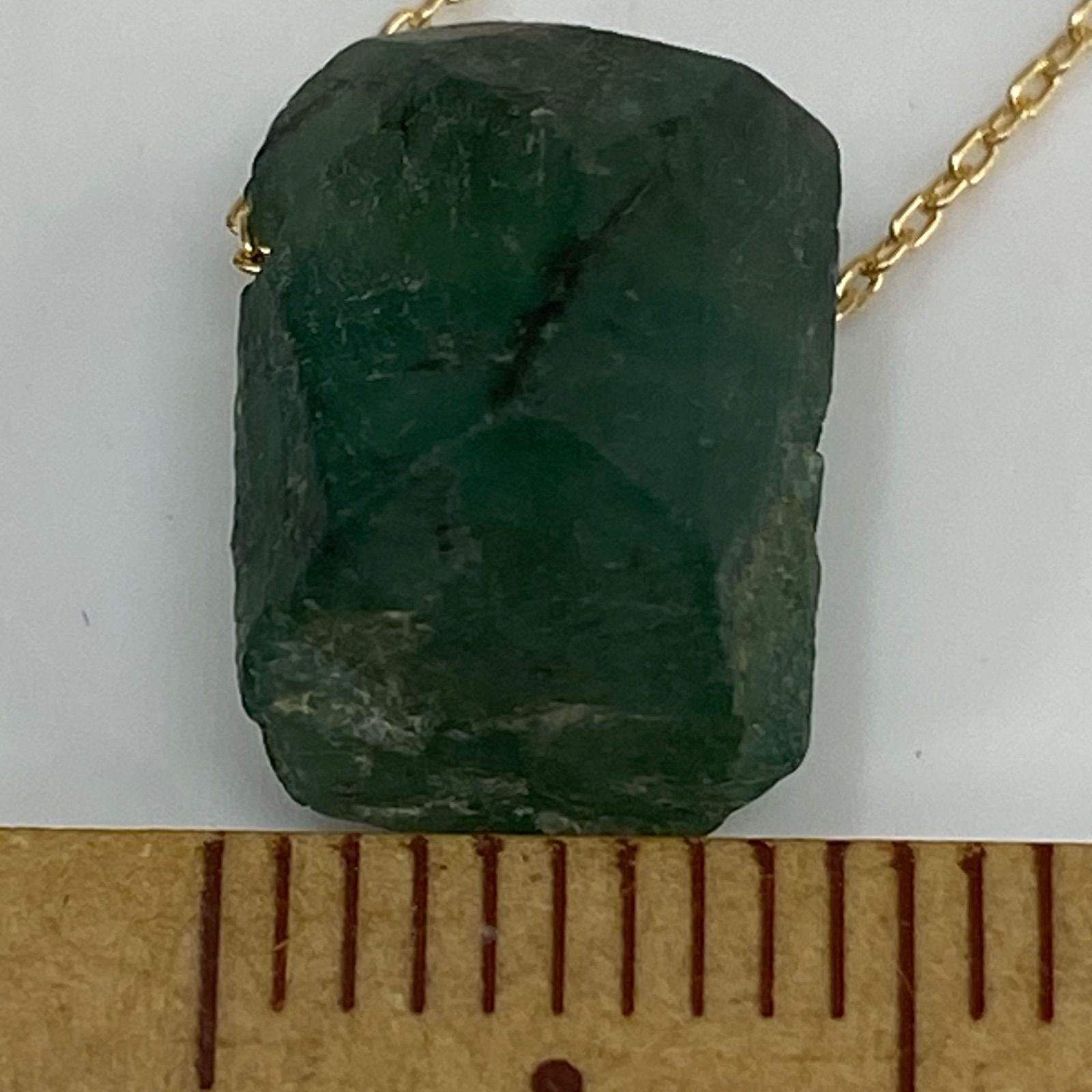 K18YG AU750 18金 天然エメラルド原石 6ct アズキチェーンネックレス