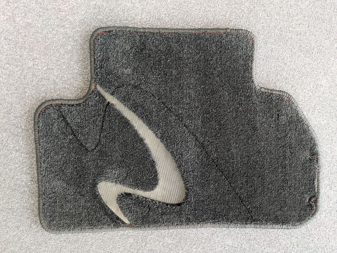 Audi アウディ 純正 フロアマット スポーツ 先代 ＦＹ系 Ｑ５用 品 BRIGHTFACE_UK