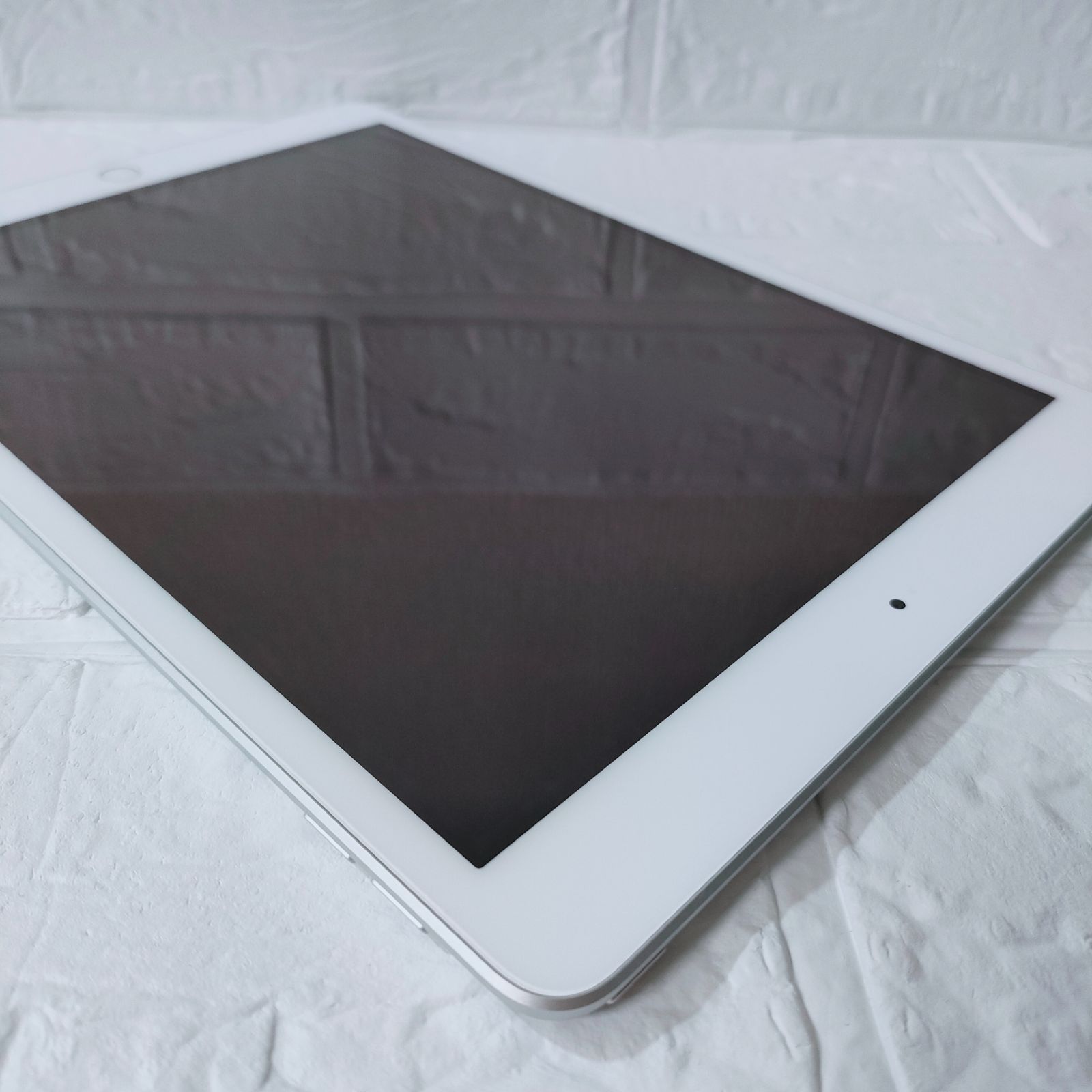 iPad 第7世代 32GB wifiモデル 管理No.s350 - メルカリ