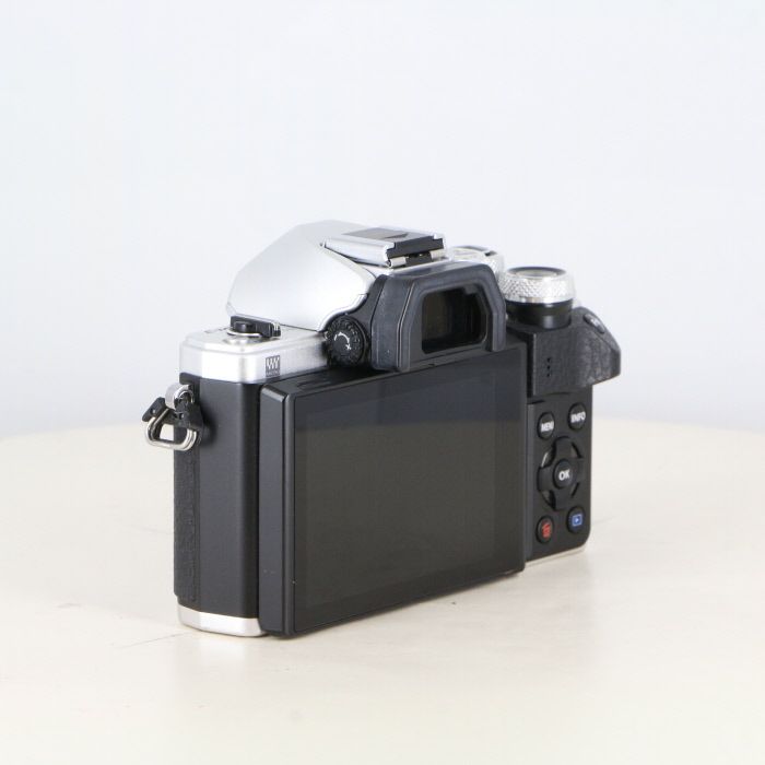 OLYMPUS E M10 MARK2 シルバー ボディ 送料無料 オリンパス OM-D E-M10