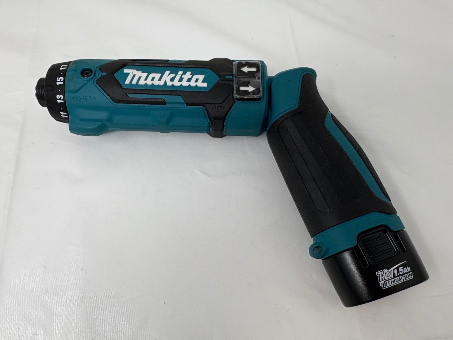 ◆Makita マキタ 充電式ペンドライバドリル DF012D バッテリー×2 充電器×1 ケース付き ◆19133