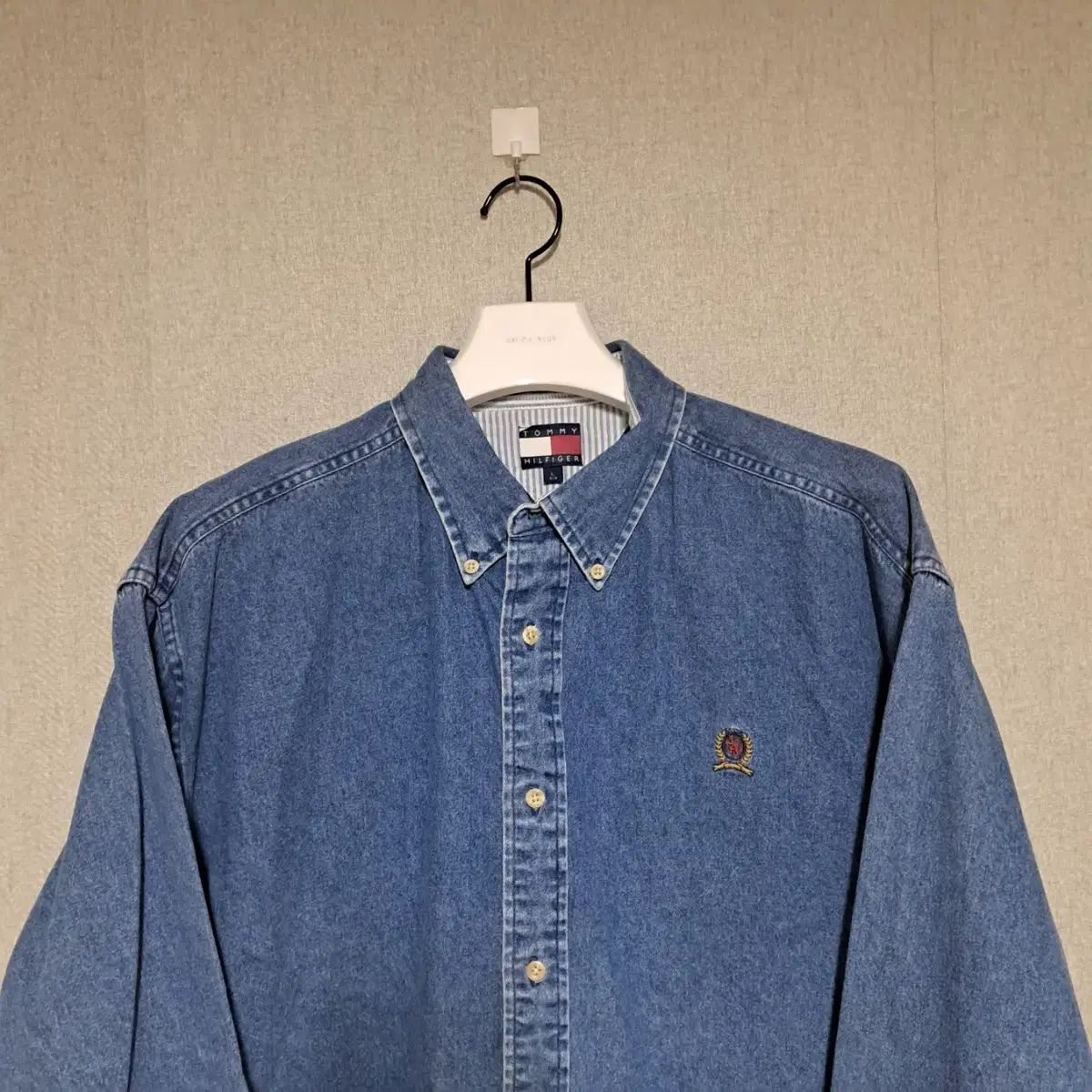 Tommy Hilfiger