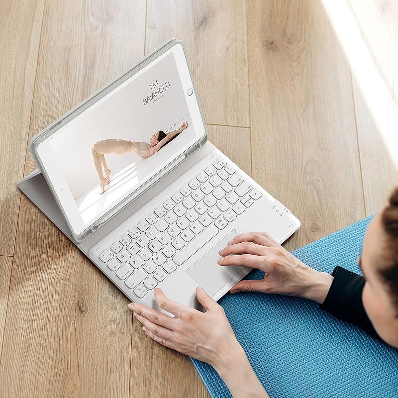 【在庫限り】iPad 9世代 キーボード iPad 8世代 キーボード ケース タッチパッド付き ipad 10.2 キーボード ケースiPad7世代キーボード[2021/2020/2019モデル] BTキーボードカバー 脱着式 多角度調整 傷