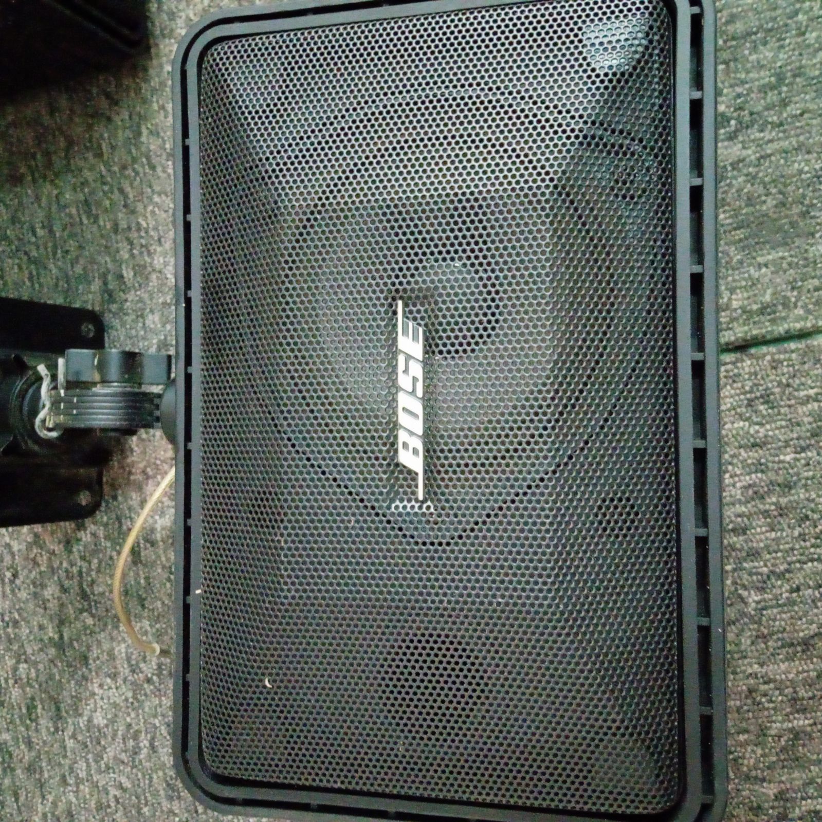 BOSE 101TR Bose 101TR スピーカー 黒 4個セット 天井取付金具あり