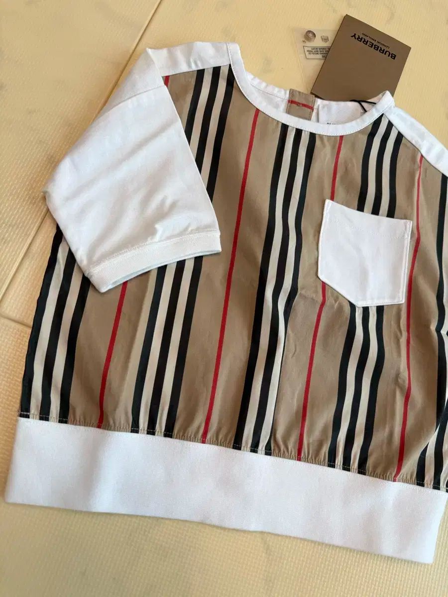 Burberryキッズシャツ サイズ6Y BURBERRY KIDS バーバリー 子供服 長袖