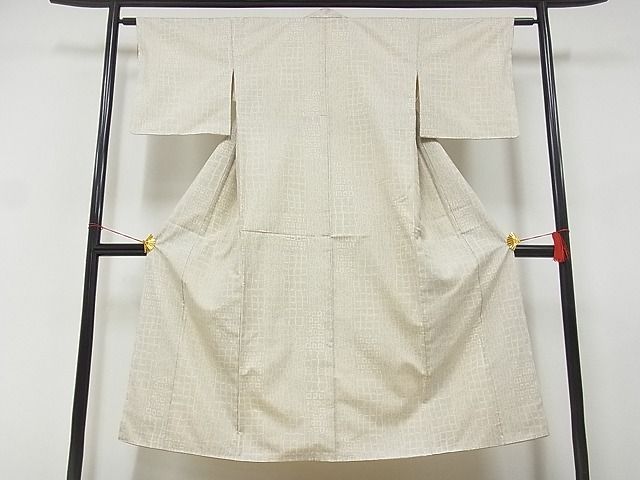平和屋-こころ店■本場大島紬　白大島　7マルキ　草花文　正絹　逸品　AAAF8269Bwt