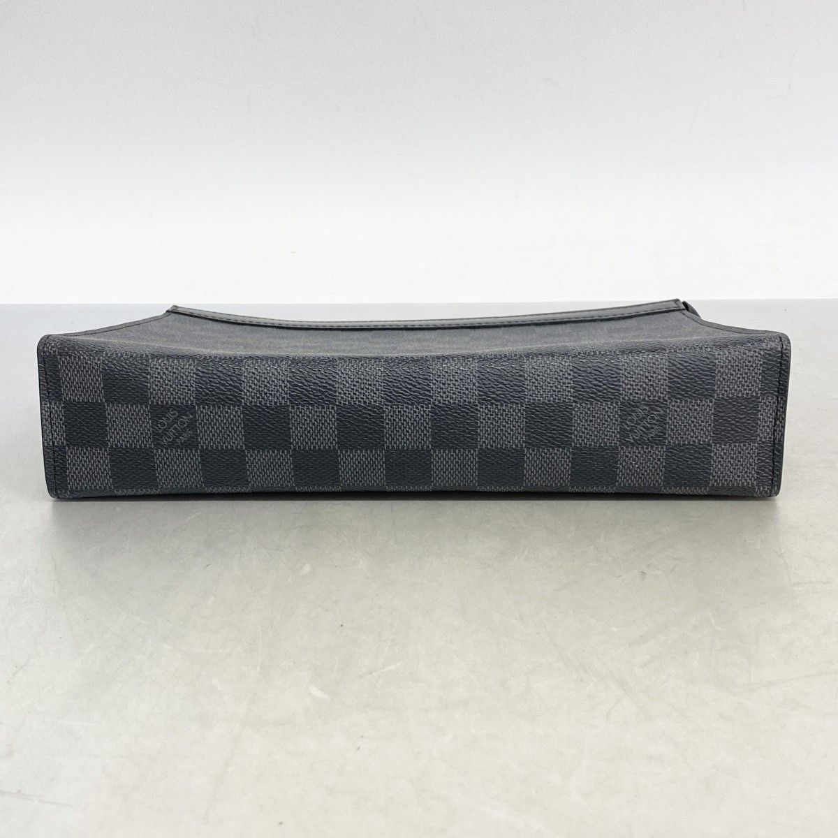 ルイヴィトン クラッチバッグ　ダミエグラフィット ポシェットヴォワヤージュ ルイ・ヴィトン(LOUIS VUITTON)ルイ・ヴィトン ダミエグラフィット