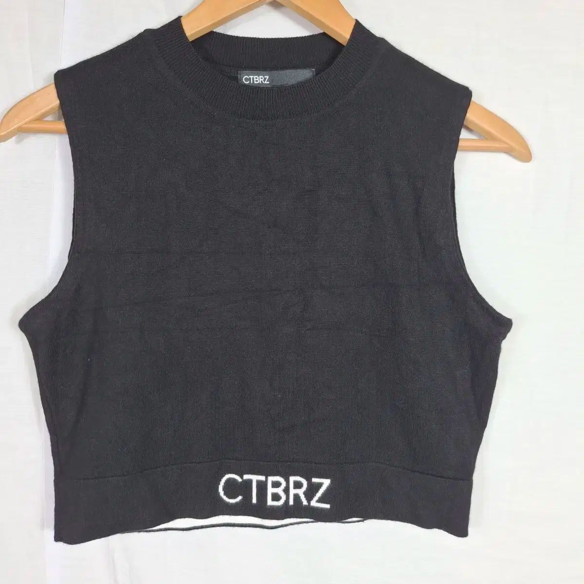 【超美品】CITYBREEZE ロゴノースリーブ タンクトップ ☆関税込☆CITYBREEZE☆LOGO EMBROIDERY SLEEVELESS TOP
