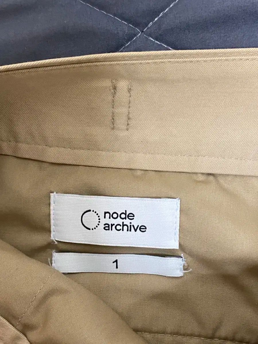 チノパンツ