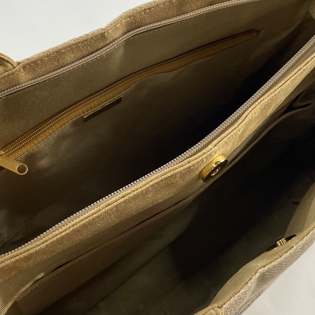 未使用品　OKAJIMA 和装バッグ 逸品 孔雀 草花 金彩 縮緬 正絹 和装バッグ 逸品 OKAJIMA セミフォーマル 象 草花 金彩 縮緬 灰色 正絹