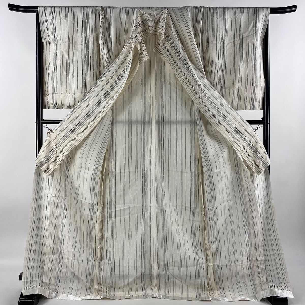 小紋 身丈176cm 裄丈70cm 未仕立て 仮絵羽 縦縞 灰白 正絹 美品 名品  