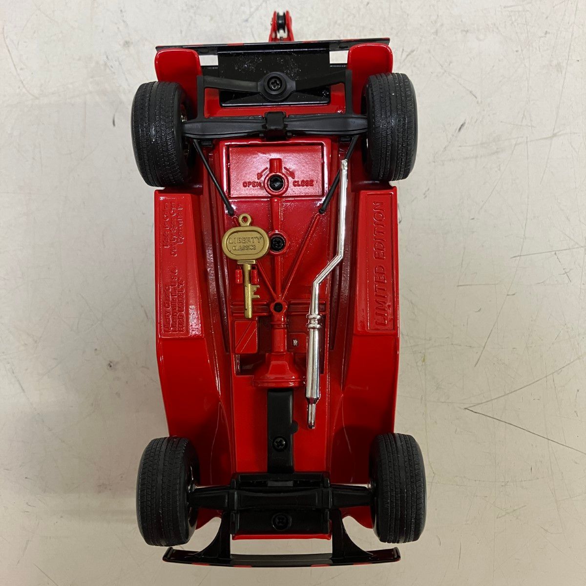 Snap-on 貯金箱 1/25 FORD MODEL A 8184 レッカー車 牽引車 オブジェ スナップオン 札幌市 屯田店 ЗЗSnap-on スナップオン フィギュア 貯金箱 フォード モデルA