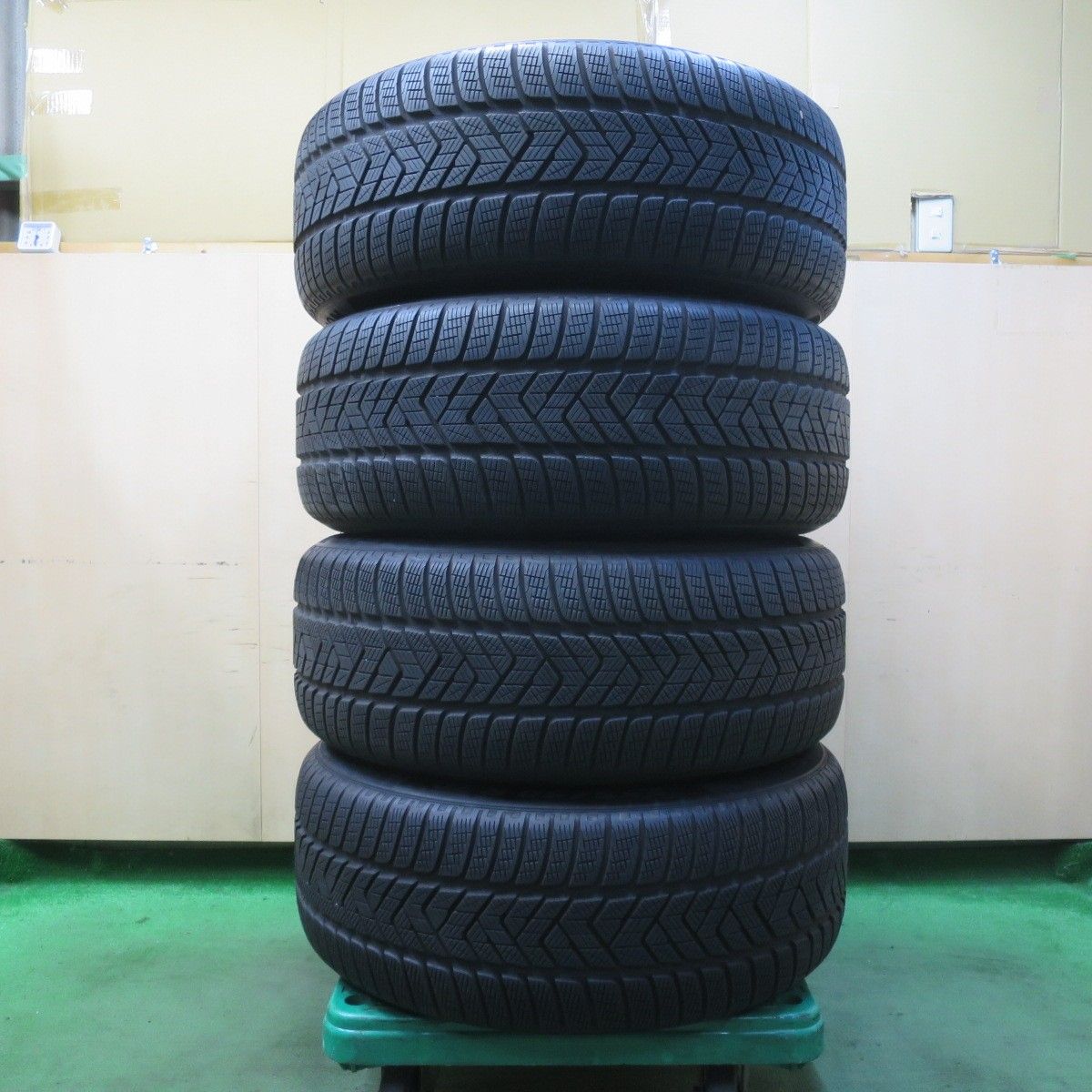 ピレリ スコーピオン