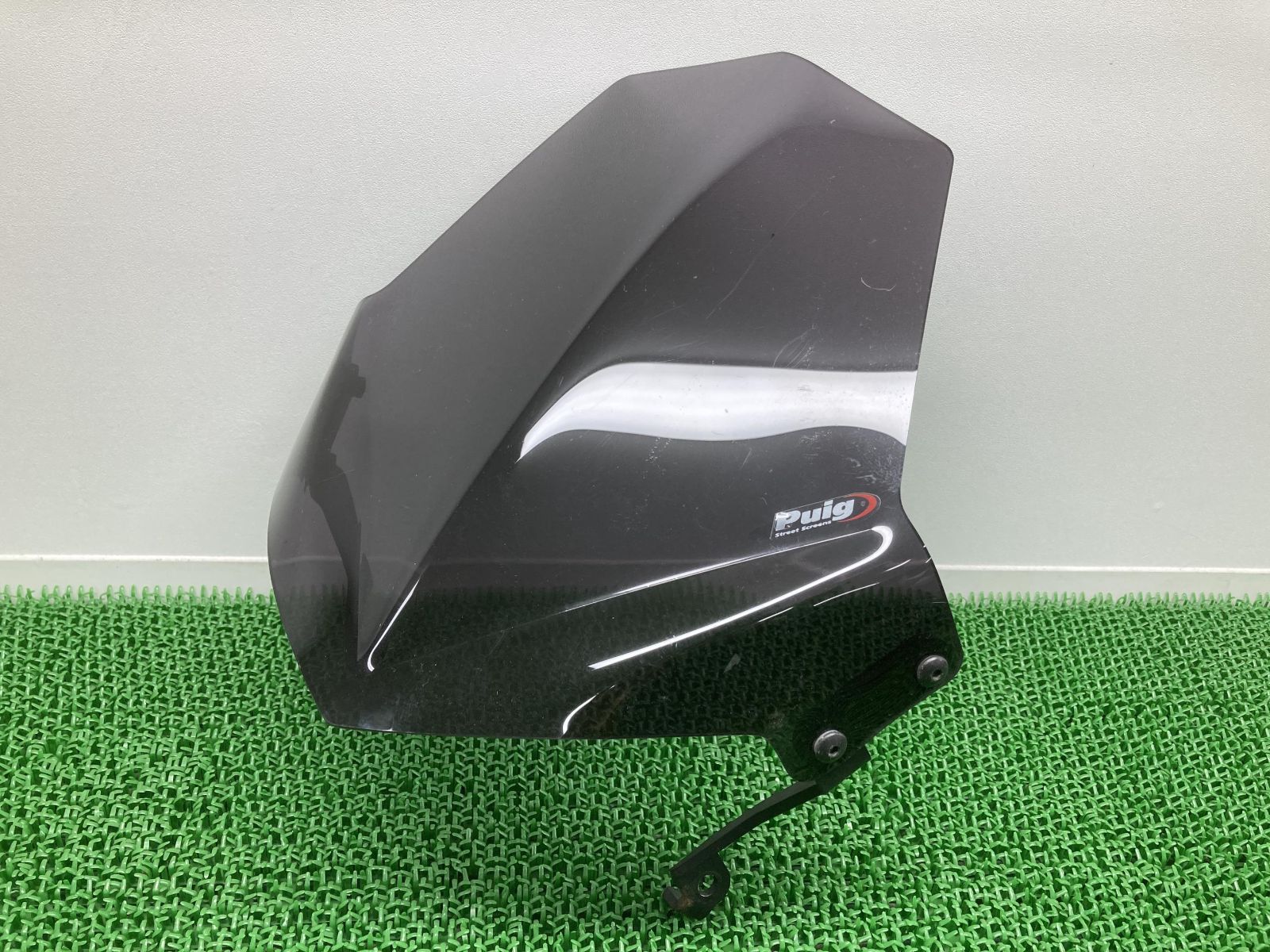 Puig製ブルターレ スクリーン 社外 中古 バイク 部品 プーチ BRUTALE 13-14年800 12-15年675 ウインドシールド 割れ欠け無し