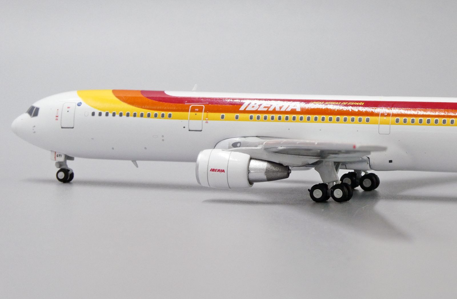 イベリア航空 767-300ER EC-GTI 1/400 お取り寄せ商品】1/400 767-300(ER) イベリア航空 EC-GTI |