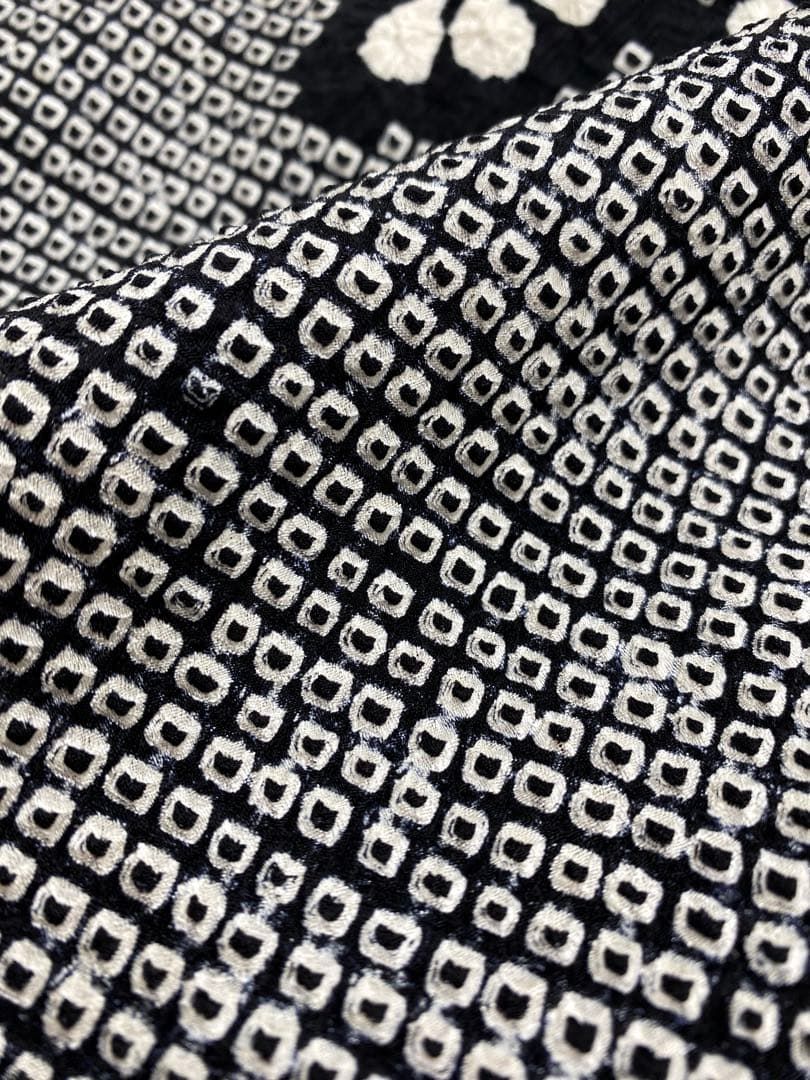 振袖 仮絵羽 総絞り 紋意匠 正絹 未仕立て品 八掛付き 振袖 仮絵羽 総絞り 紋意匠 正絹 未仕立て品 八掛付き - メルカリ