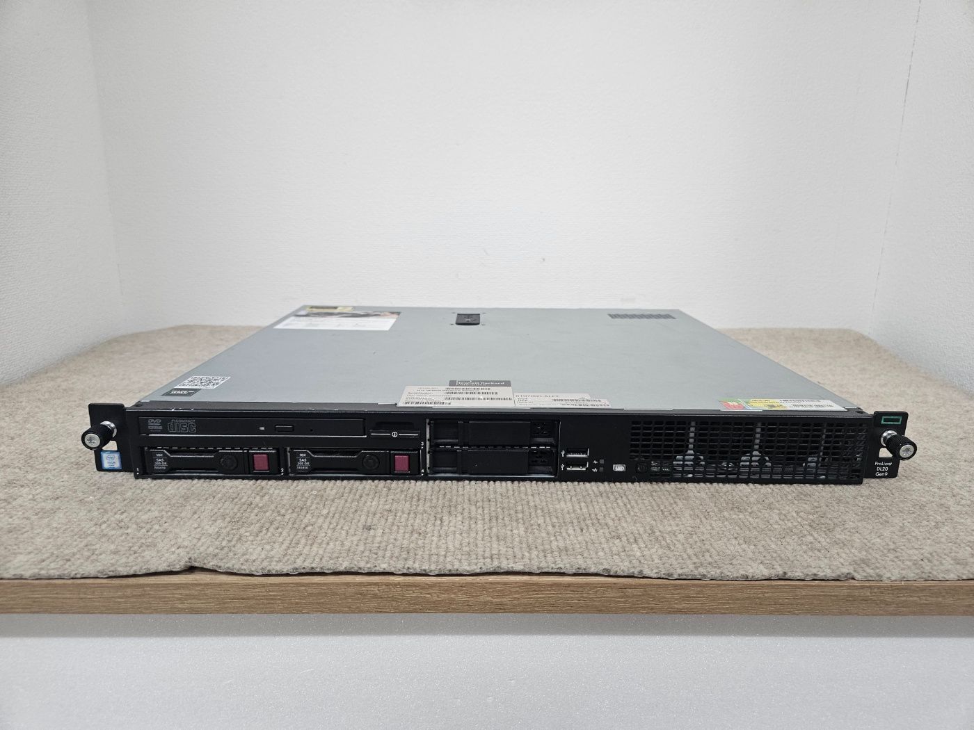 HP ProLiant DL20 Gen9 1x E3-1270 v5 4Core 3.60GHz 16GB 2x 300GB P440 SV101