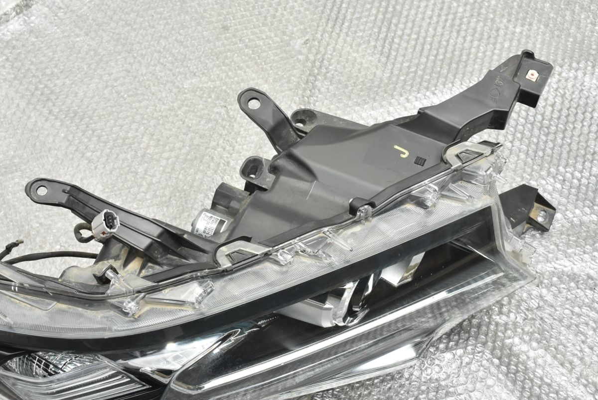 割れ無し】トヨタ 150 ランドクルーザープラド 後期 純正 LED ヘッド