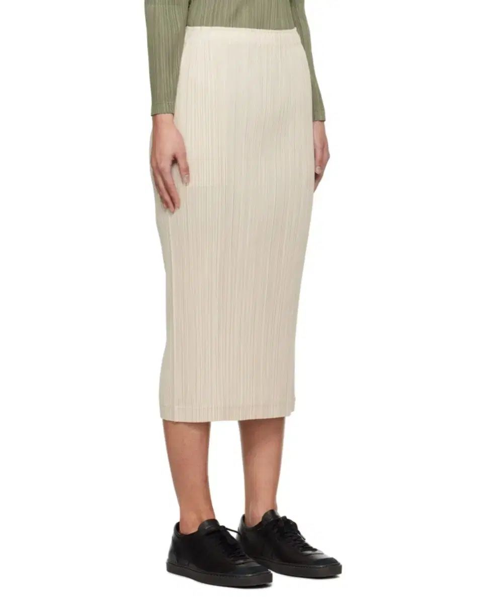 美品 PLEATS PLEASE ロングプリーツスカート 3 ベージュ 無地 PLEATS PLEASE】プリーツプリーツ ロングスカート プリーツプリーズ