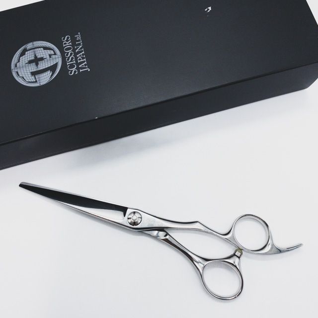 シザーズジャパンSCISSORS JAPAN】NVHR60i17 LSBS加工 シザー オフセット 理容 美容ハサミ 美容師 理容師 右利き 6インチ  中古 sc849 - メルカリ