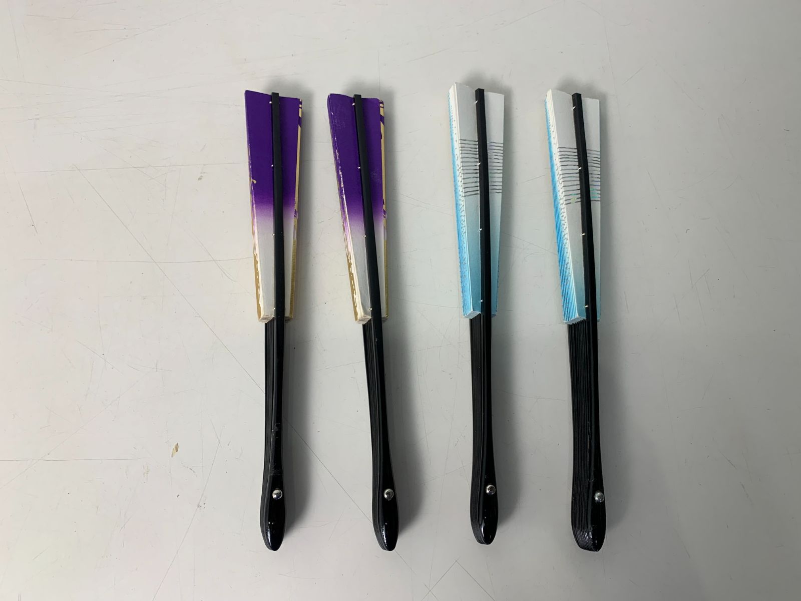 (165)舞扇　4本セット 582)舞扇 4本セット 黒 カラフル 詩吟 舞踊 扇子 - メルカリ