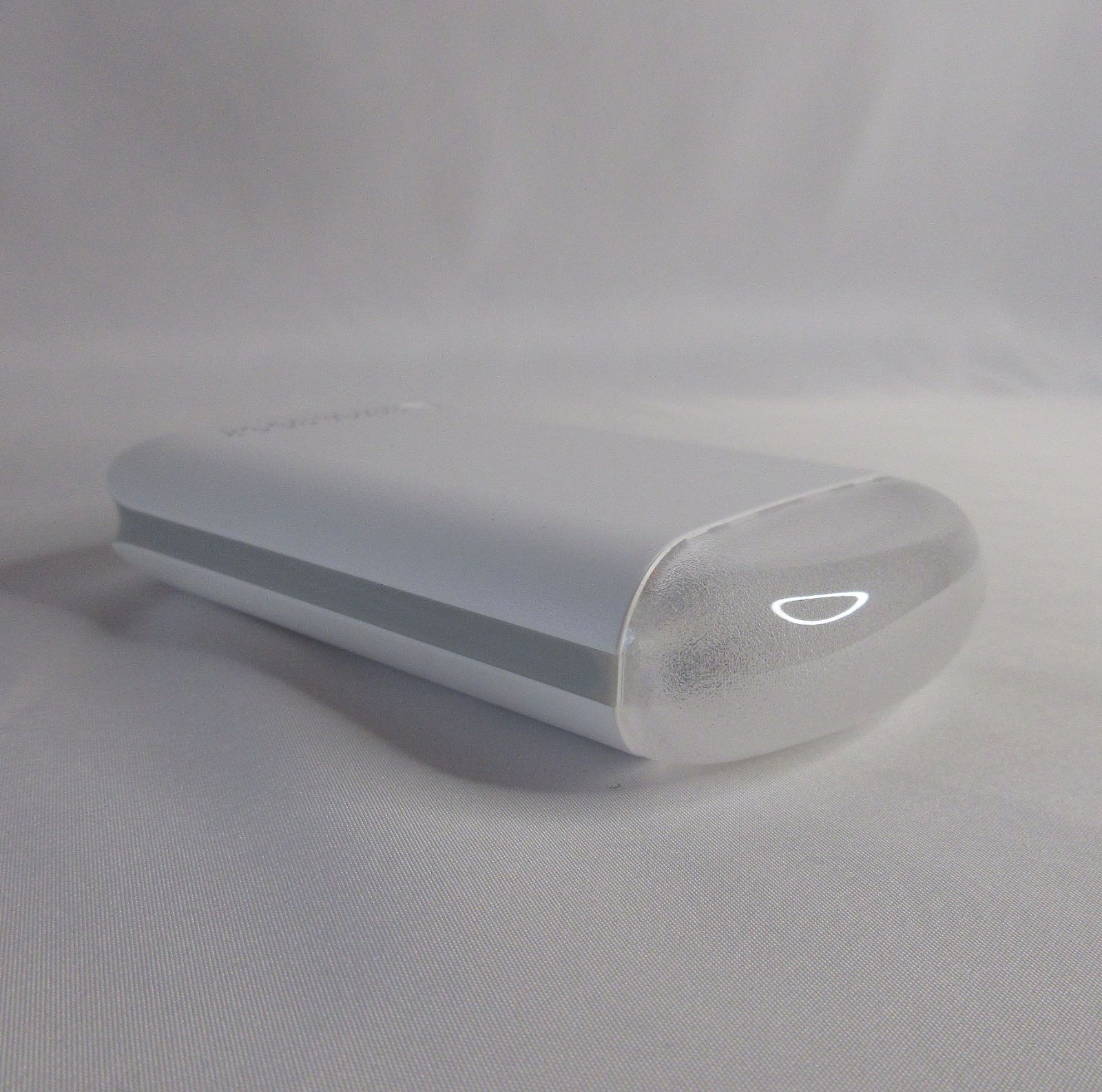 モバイルバッテリー】LED除菌機能付きバッテリー「サラリト