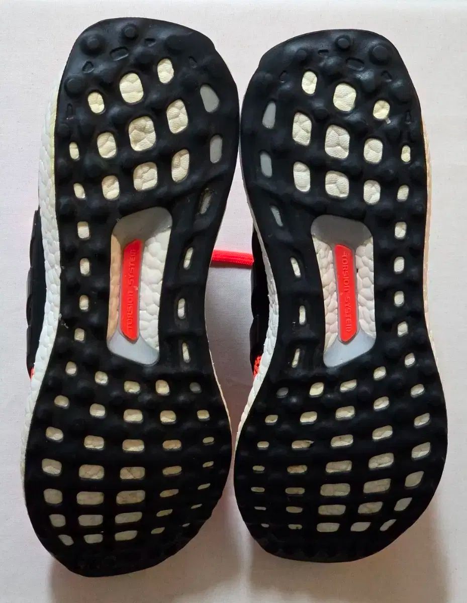 adidas アディダス ウルトラブースト 1.0 ソーラーレッド 280