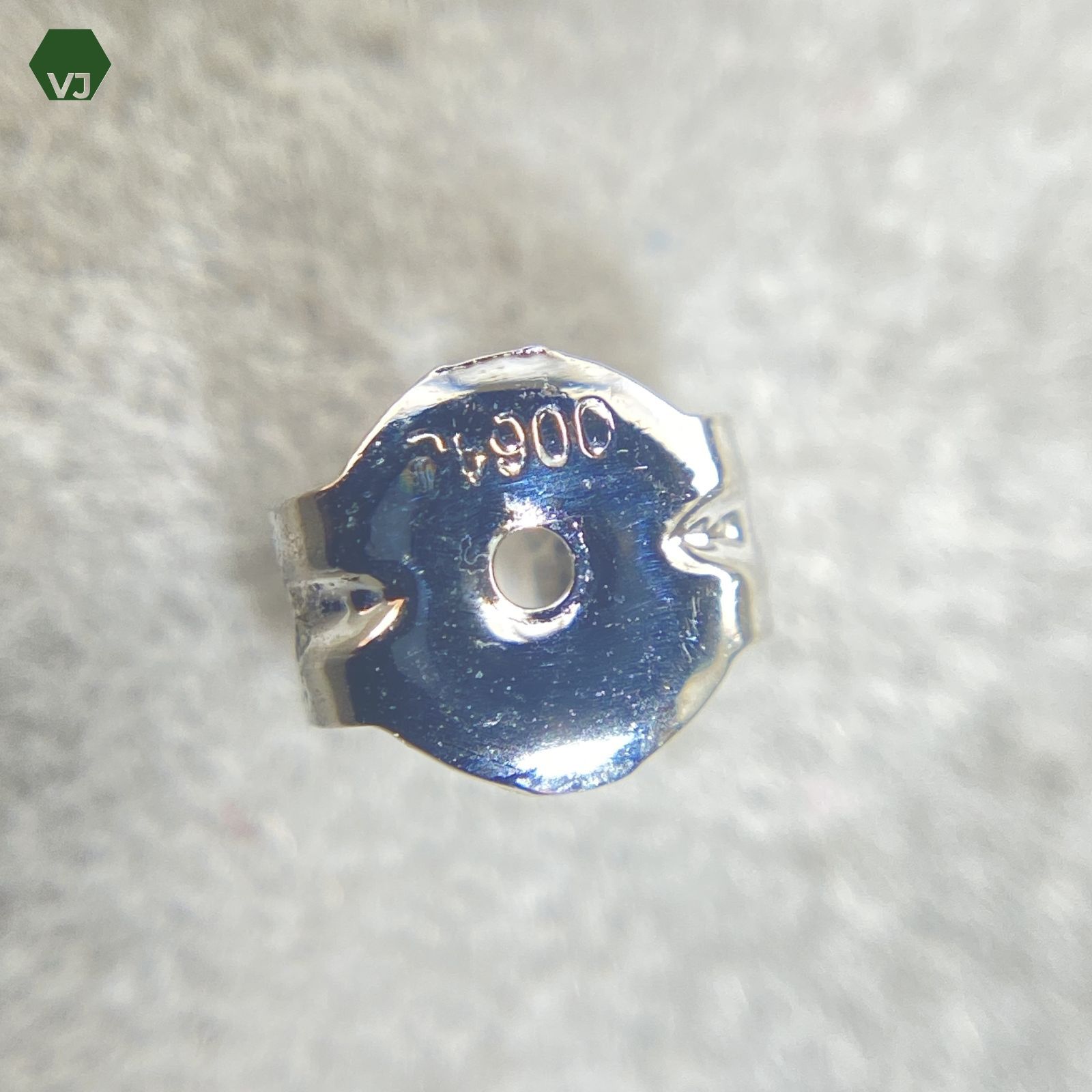 25‐02】ダイヤモンド ピアス D0.7ct 【中古】【PT900】☆By vivid-J 