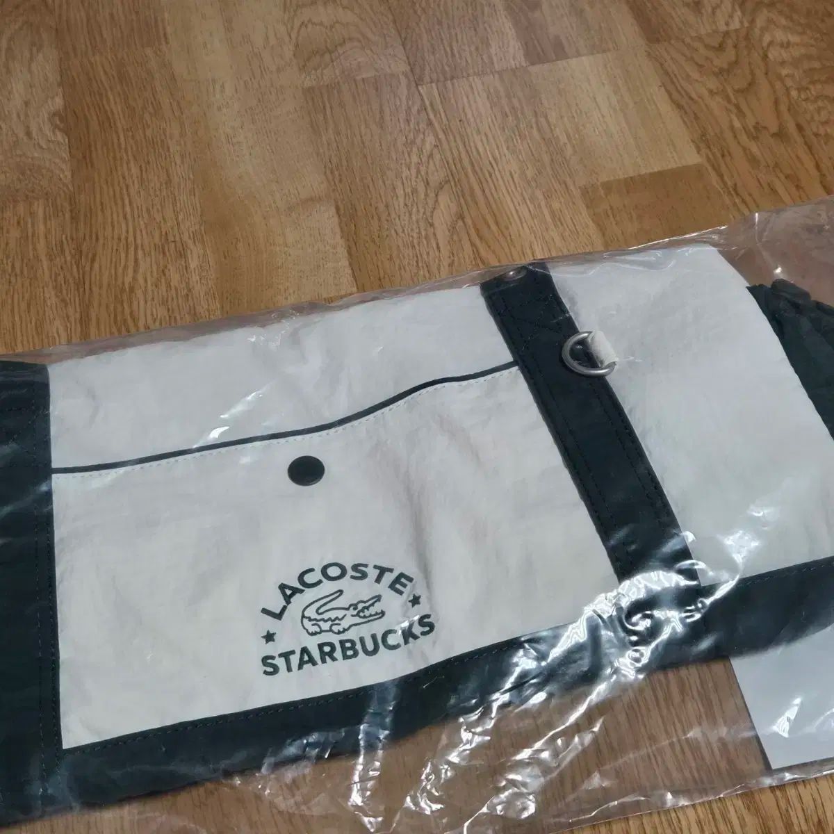 STARBUCKS(スターバックス) LACOSTE(ラコステ) マルチバッグ グリーン 