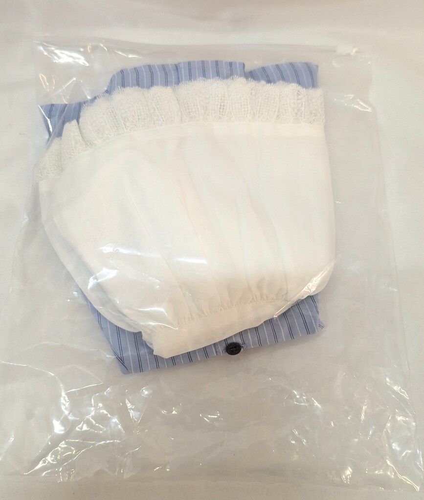 水色系ストライプ柄ノースリーブワンピース ホワイト系インナースカート