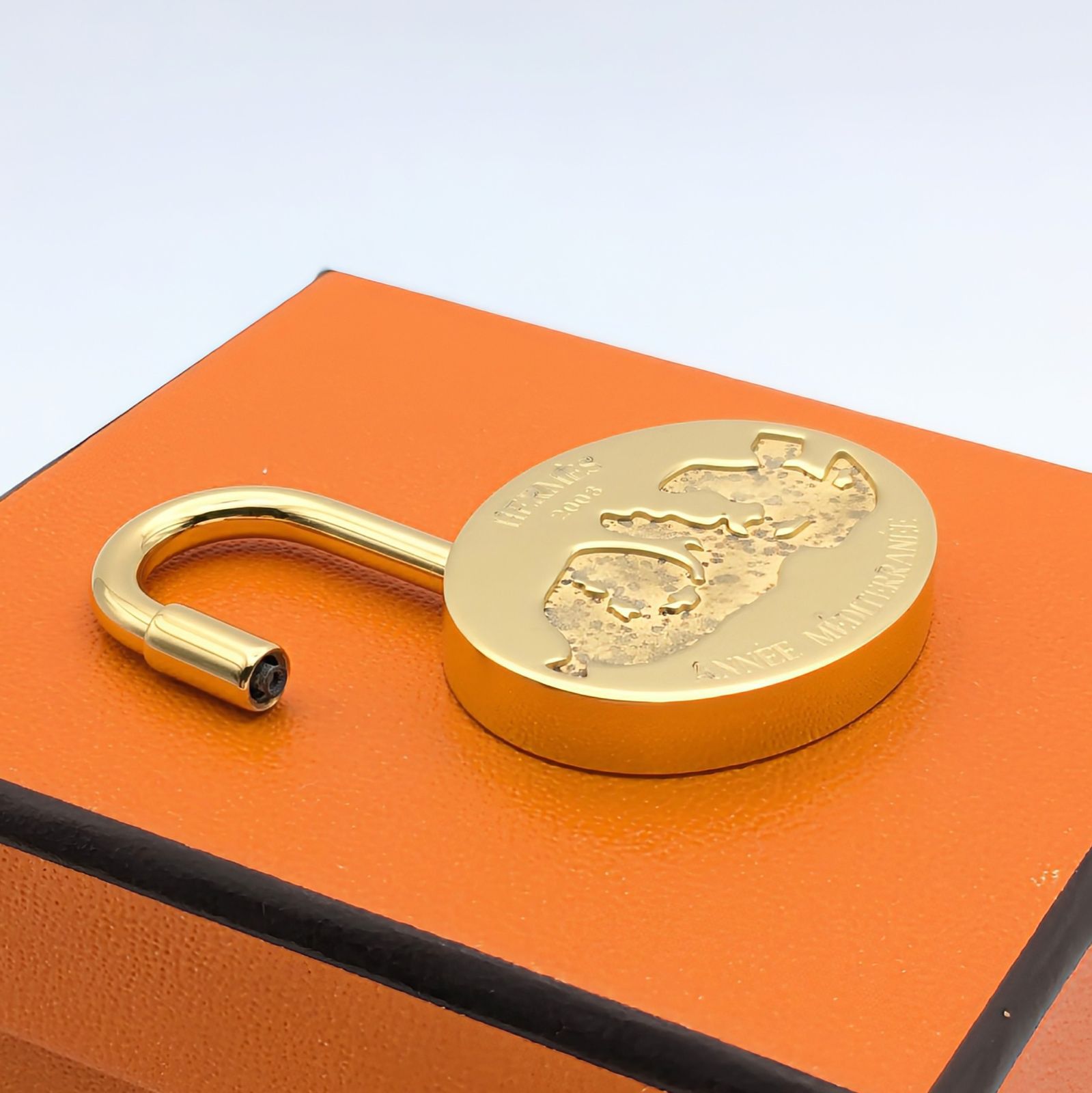 2003年限定 エルメス HERMES カデナ 地中海 ゴールド 箱付 - メルカリ
