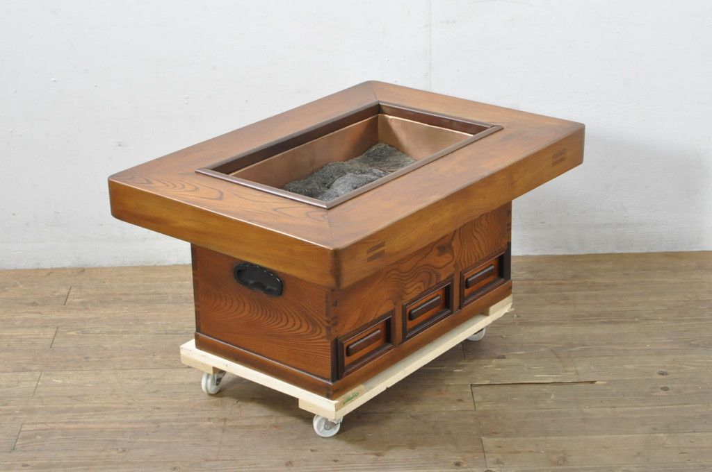 時代物、高級木材「欅けやき」江戸火鉢 灰慣らし 火箸 五徳付き