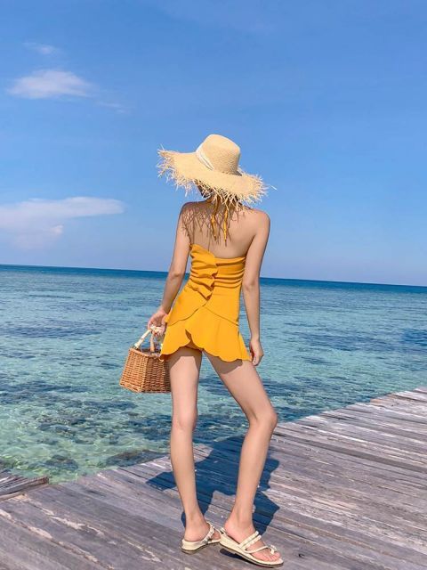 ホルターネック 水着 スイムウェア ワンピース水着 体系カバー水着 体系カバー リボン バックシャン バックコンシャス ハイウエスト 胸元 谷間 谷間魅せ 盛れる かわいい 大人可愛い きれいめ セクシー シンプル カジュアル ゴージャス 華やか 大人 大人っぽい おしゃれ ホルターネック 水着 スイムウェア ワンピース水着 体系カバー水着