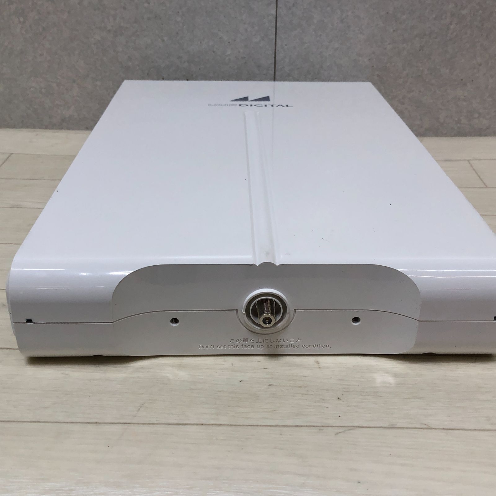 送料無料 美品日本アンテナ 地デジアンテナ 室内 / 屋外用 薄型UHF