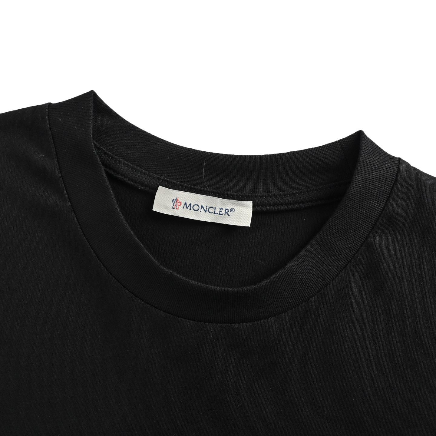 国内発送 関税込★2025SS MONCLER エンボス刺繍ロゴ入 Tシャツ 今日特価】Moncler 2025ss パームツリー刺繍半袖シャツ - メルカリ