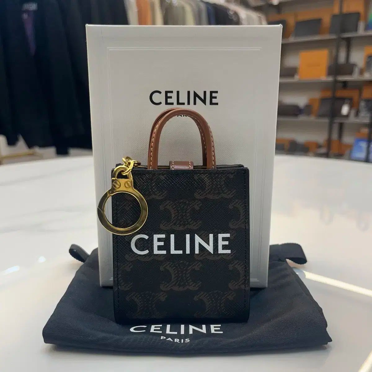 Celine セリーヌ キーリング